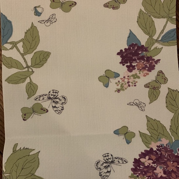 Spring table runner - Picture 3 of 5